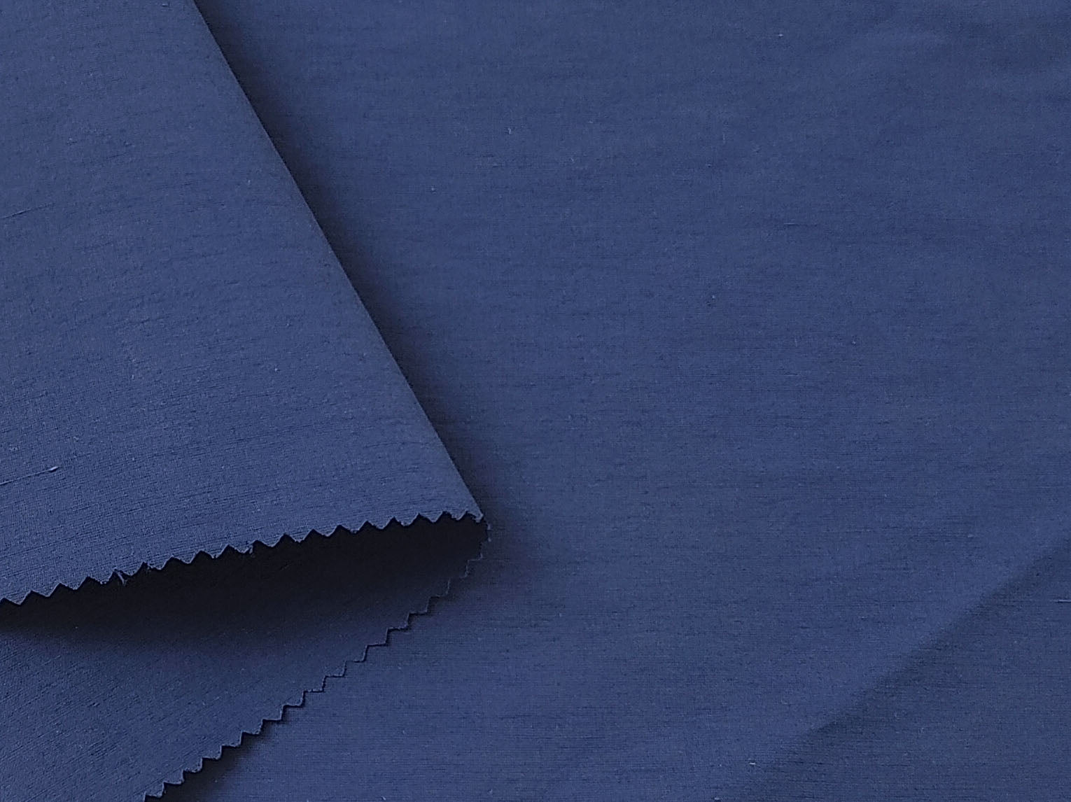 Ultimate Comfort: Warp Stretch Fabric Blend of Linen, Cotton, Nylon, and Spandex 7816 - The Linen Lab - Navy