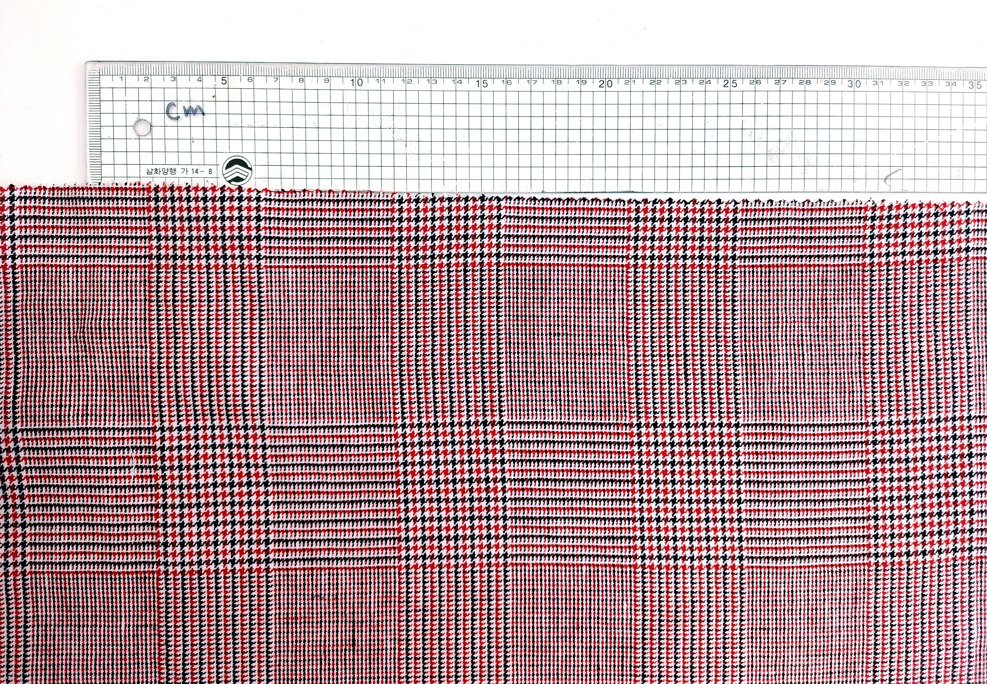 Tricolor Symphony: Linen Cotton Twill Glen Plaid in Medium Weight – White, Red, and Black 6759
