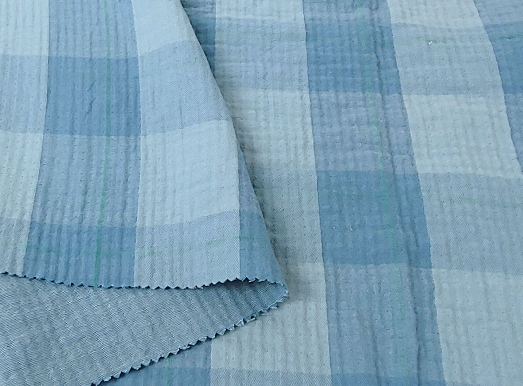 100% Cotton Double-Faced Fabric with Subtle Window Pane Check Pattern and Subtle Wrinkle Effect 8123 8124