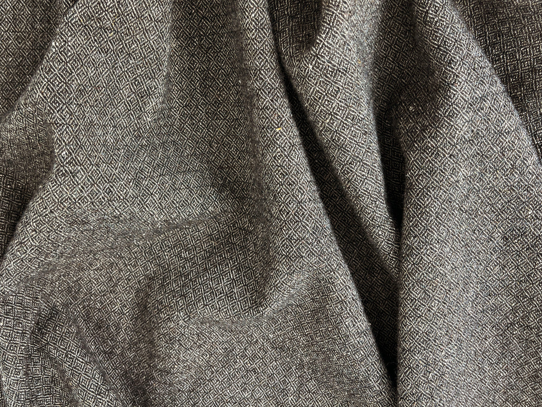 Broken Diamond Twill – Heavyweight Viking Age Linen Wool Fabric 8173 8174 8177