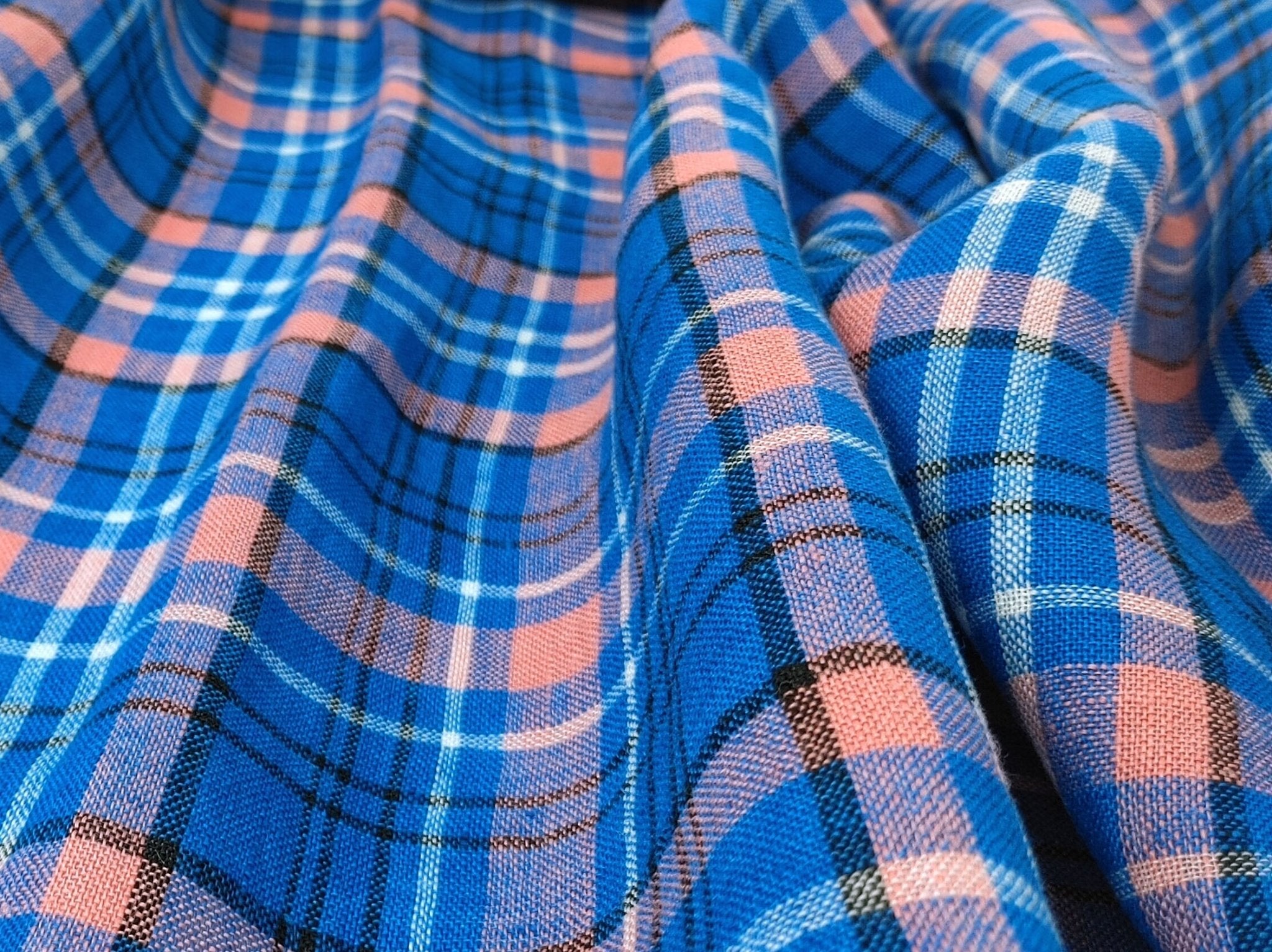 Contemporary Blue Tartan Plaid: 100% Linen Fabric, Medium-Light Weight 7570 - The Linen Lab - Blue