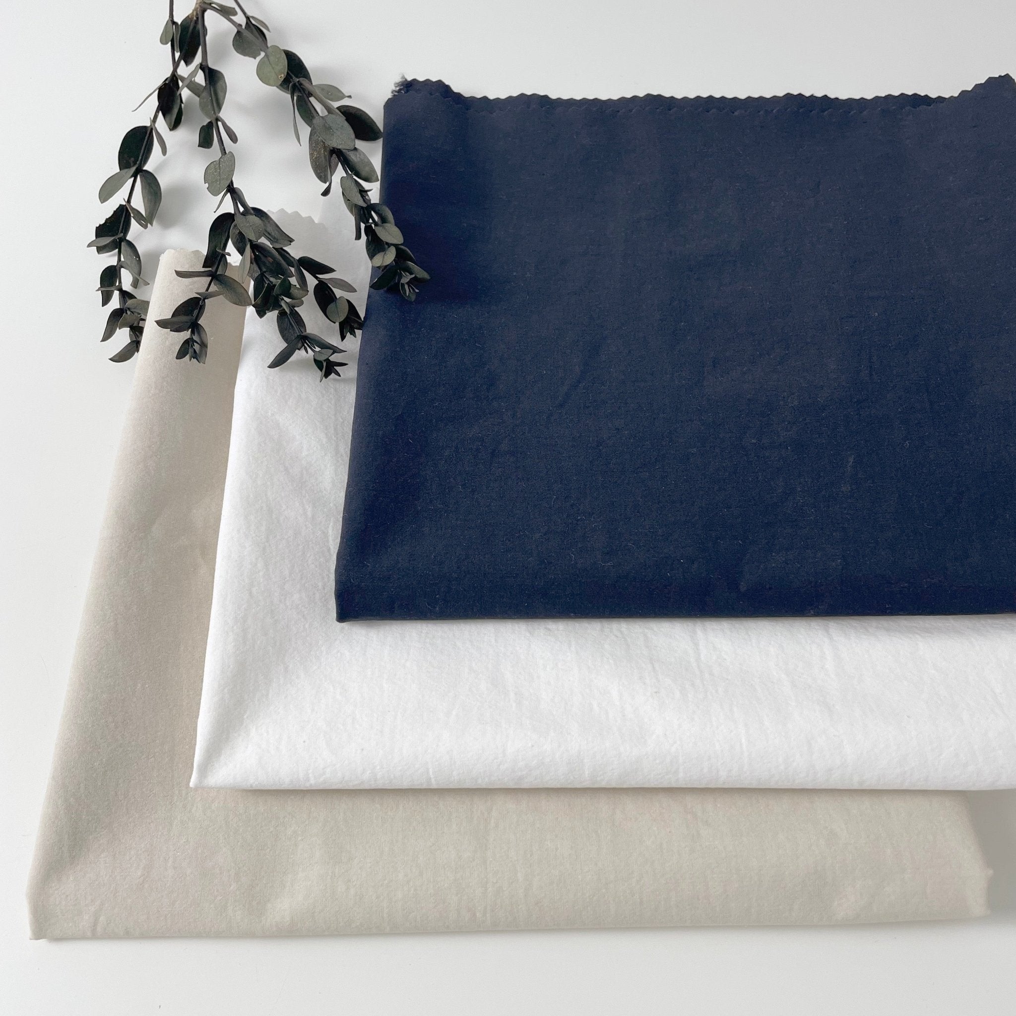 Linen Cotton Nylon Warp Stretch Fabric 7099 7362 7188 - The Linen Lab - Navy