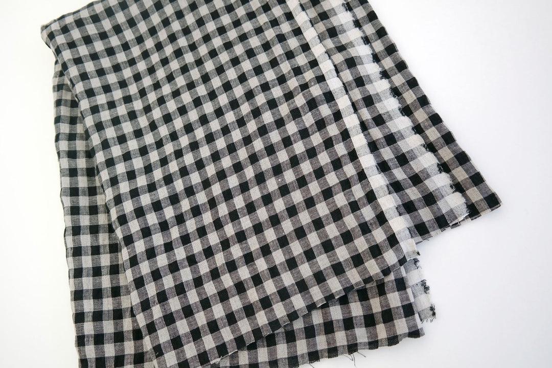Linen Gingham Check Seersucker Stretch Fabric (6515) - The Linen Lab - Black and Natural