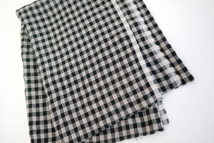 Linen Gingham Check Seersucker Stretch Fabric (6515) - The Linen Lab - Black and Natural