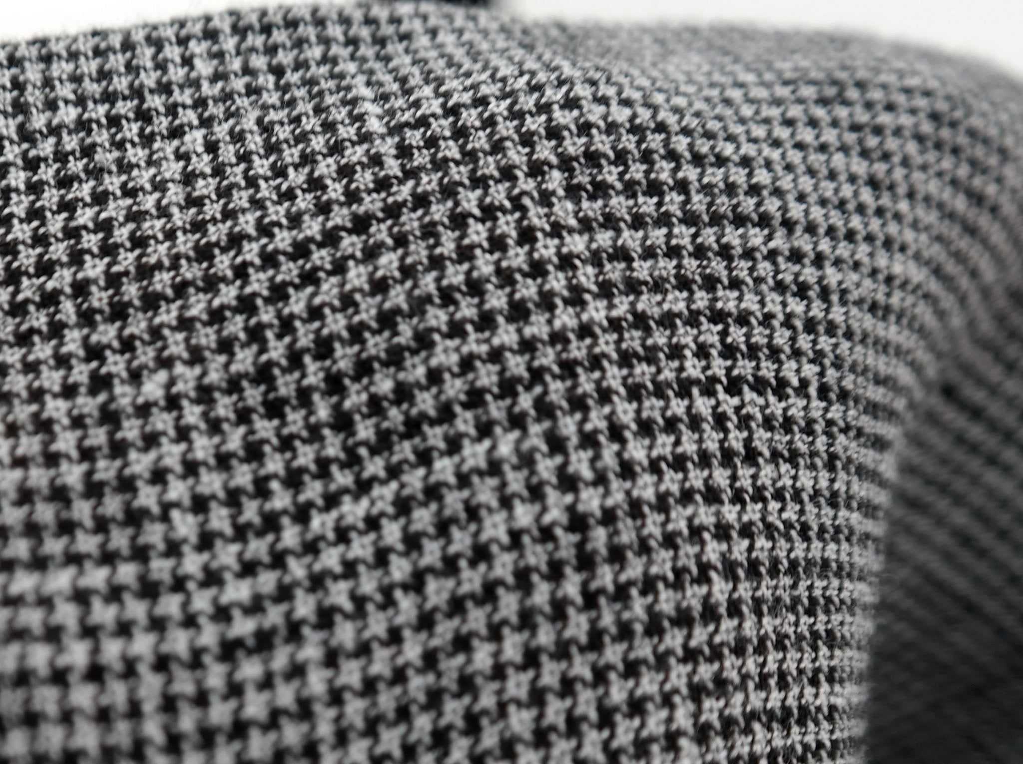 Linen Polyester Houndstooth Starcheck High-Twisted Yarn 7166 - The Linen Lab - Grey