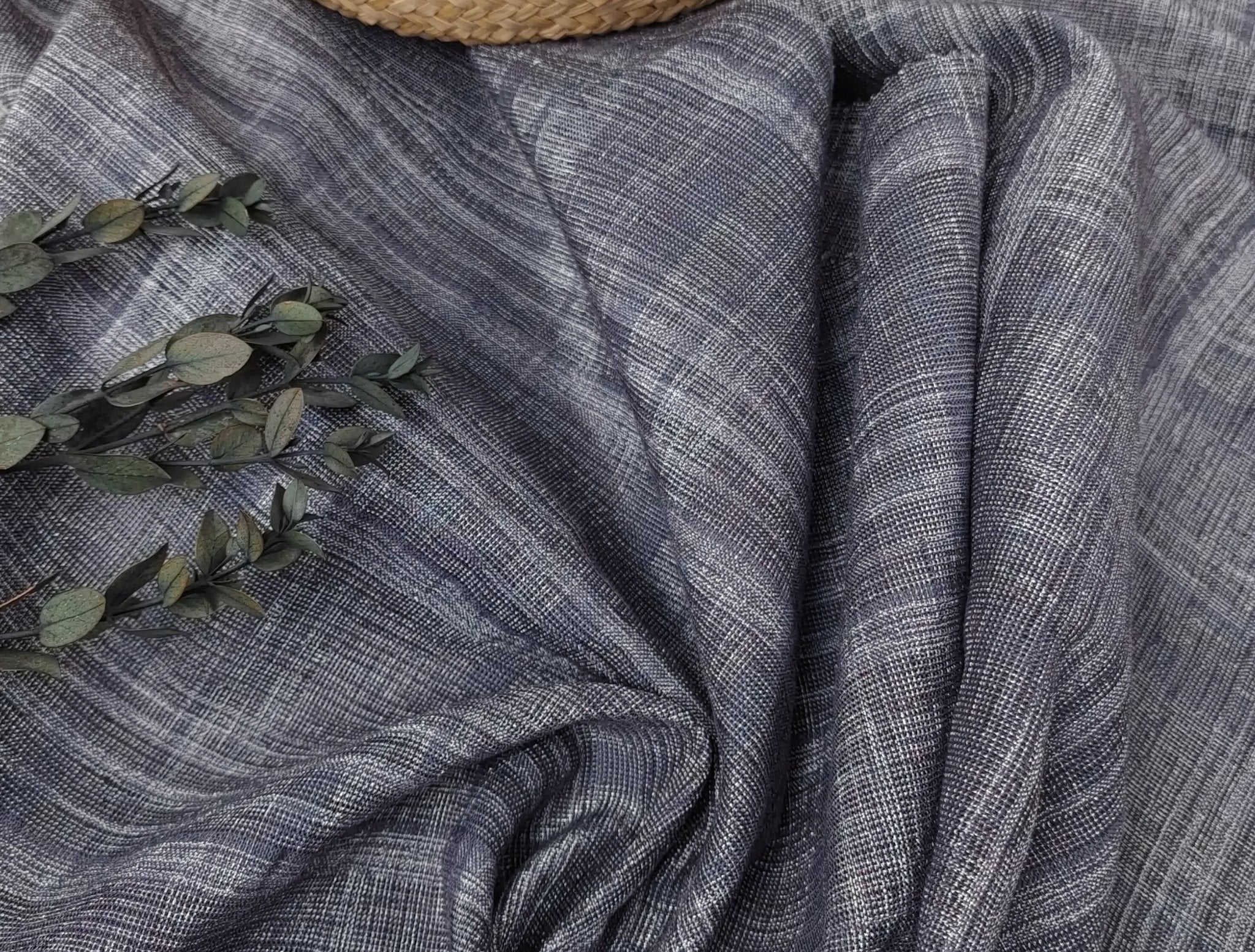 Silver Threads Plaid: Linen Blend Fabric with Metallic Effect 2725 - The Linen Lab - Grey